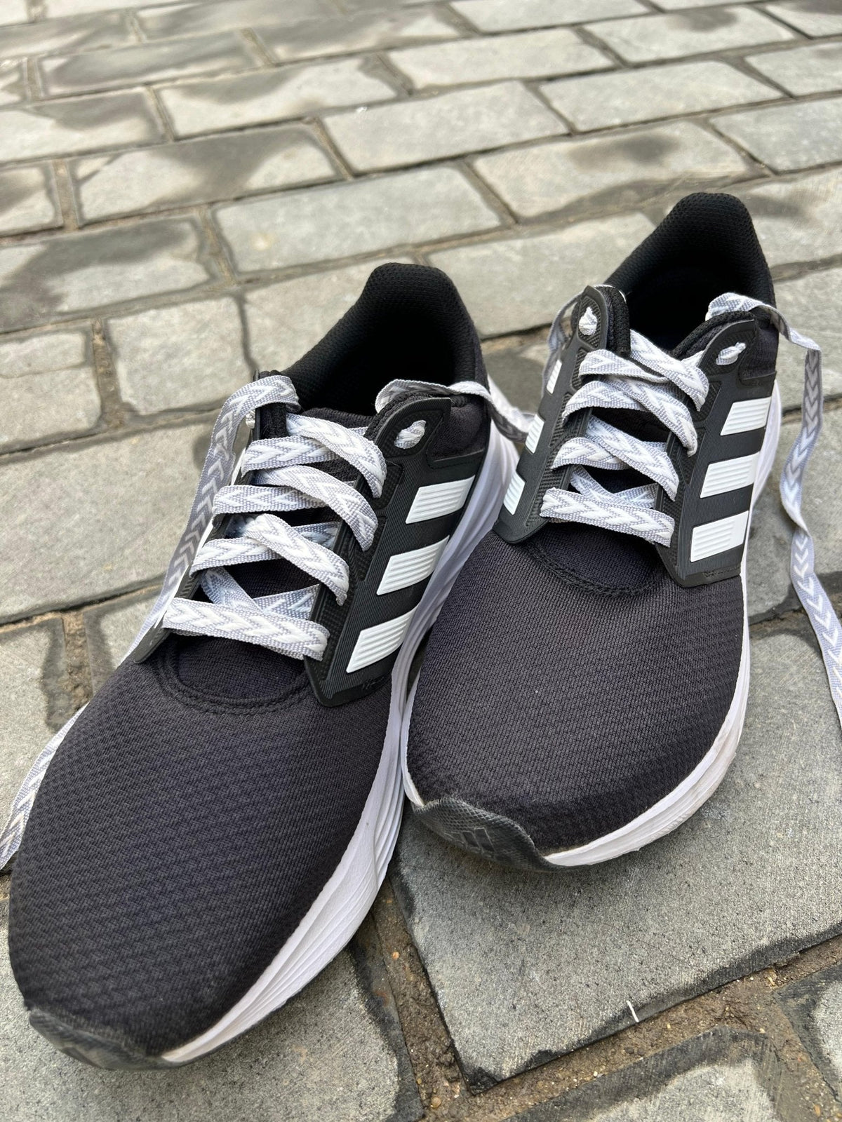 Grey-White Arrows Shoe Laces